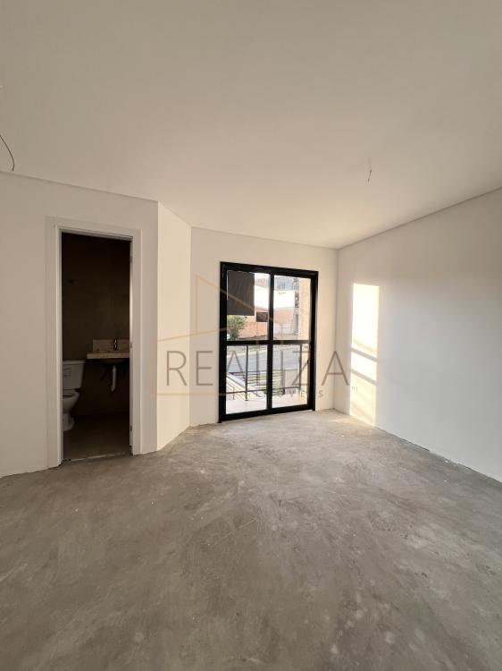 Triplex novo e pronto para morar!